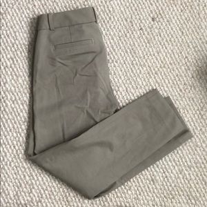 Banana Republic SLOAN Pant in Grey (size 2)